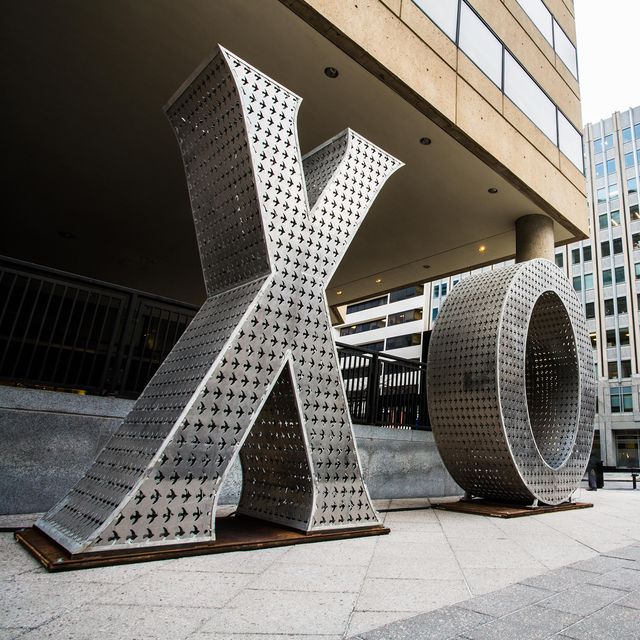 A picture of a large scale "XO." 