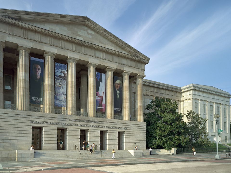 The entrance of the Smithsonian American Art Museum and Renwick Gallery
