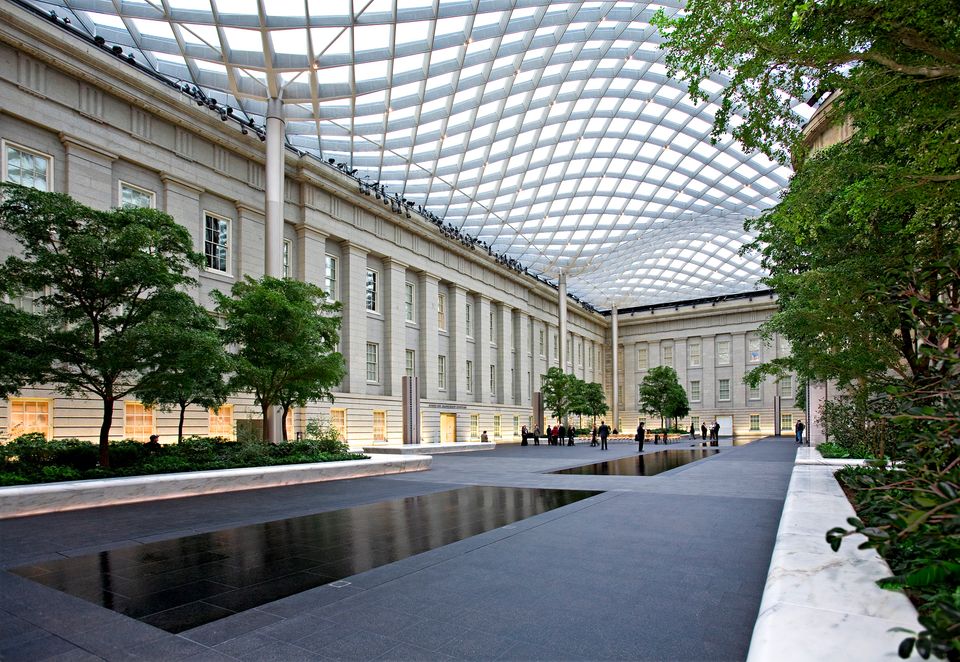 Photo of Kogod Courtyard at the Smithsonian American Art Museum