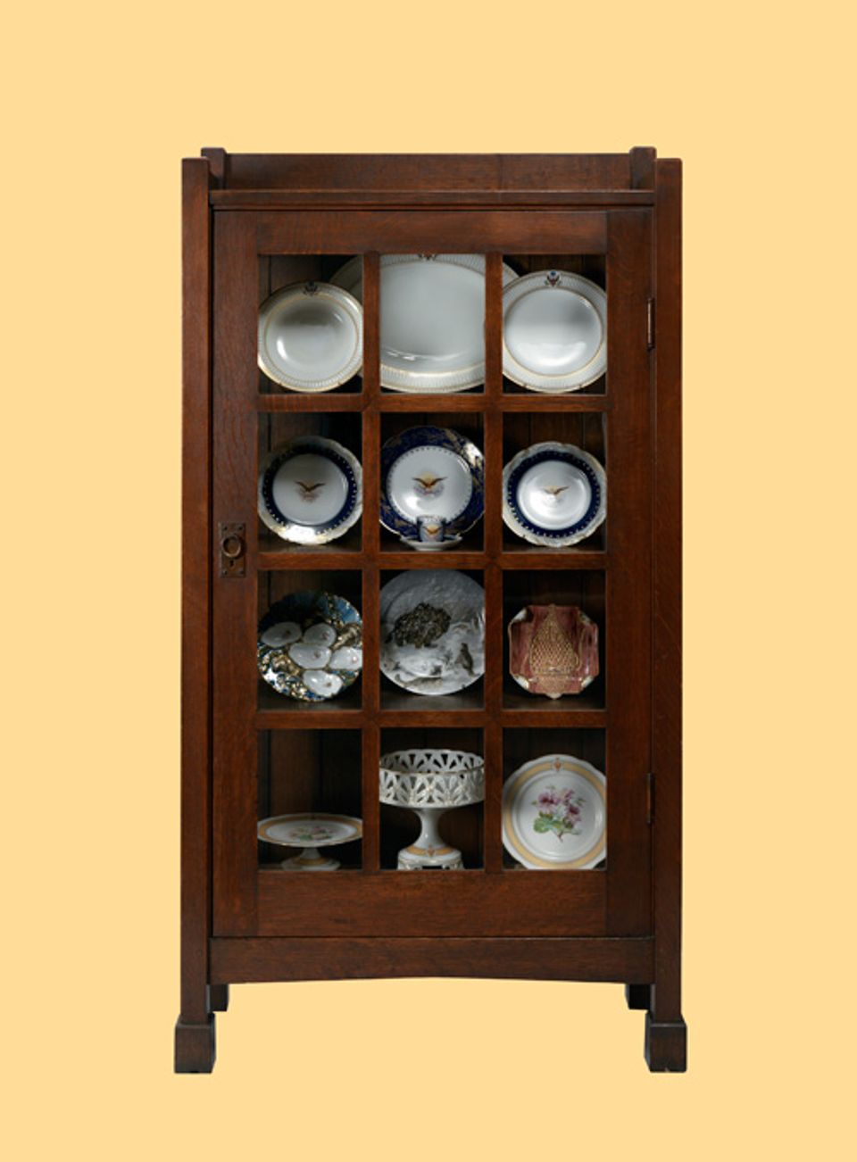 An image of Gustav Stickley's white oak cabinet.