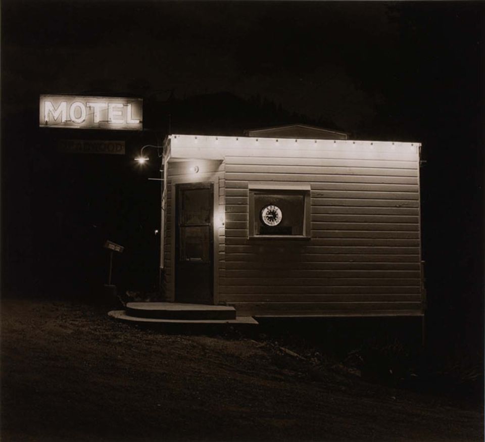 A photograph of a motel in South Dakota taken at night.