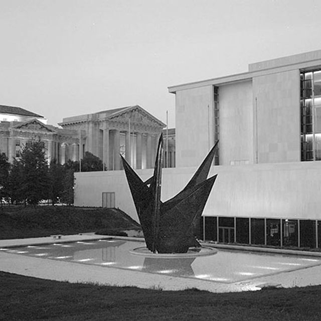 Splash Image - Conservation of Alexander Calder's Gwenfritz